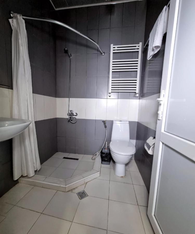 Rail Hotel Tbilisi Bagian luar foto