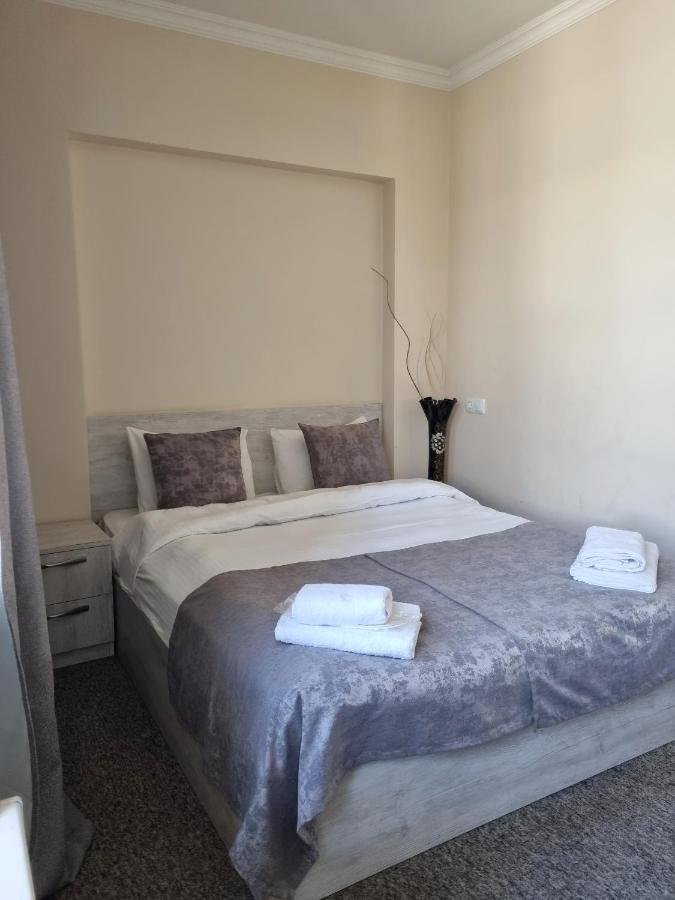 Rail Hotel Tbilisi Bagian luar foto