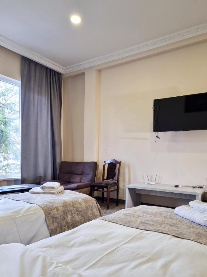 Rail Hotel Tbilisi Bagian luar foto