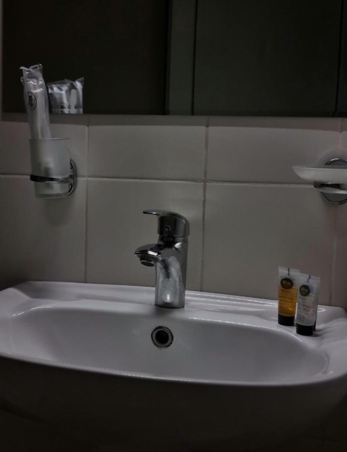 Rail Hotel Tbilisi Bagian luar foto