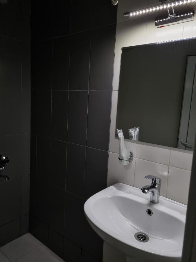 Rail Hotel Tbilisi Bagian luar foto