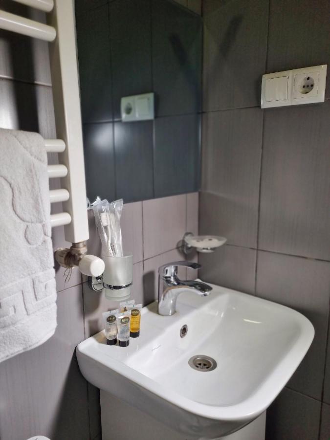 Rail Hotel Tbilisi Bagian luar foto