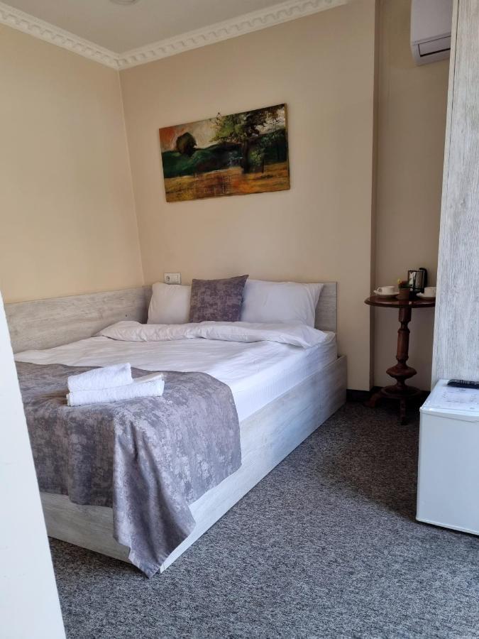 Rail Hotel Tbilisi Bagian luar foto