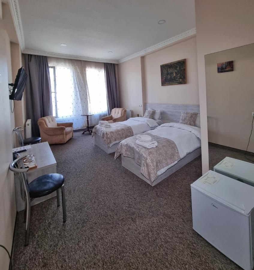 Rail Hotel Tbilisi Bagian luar foto