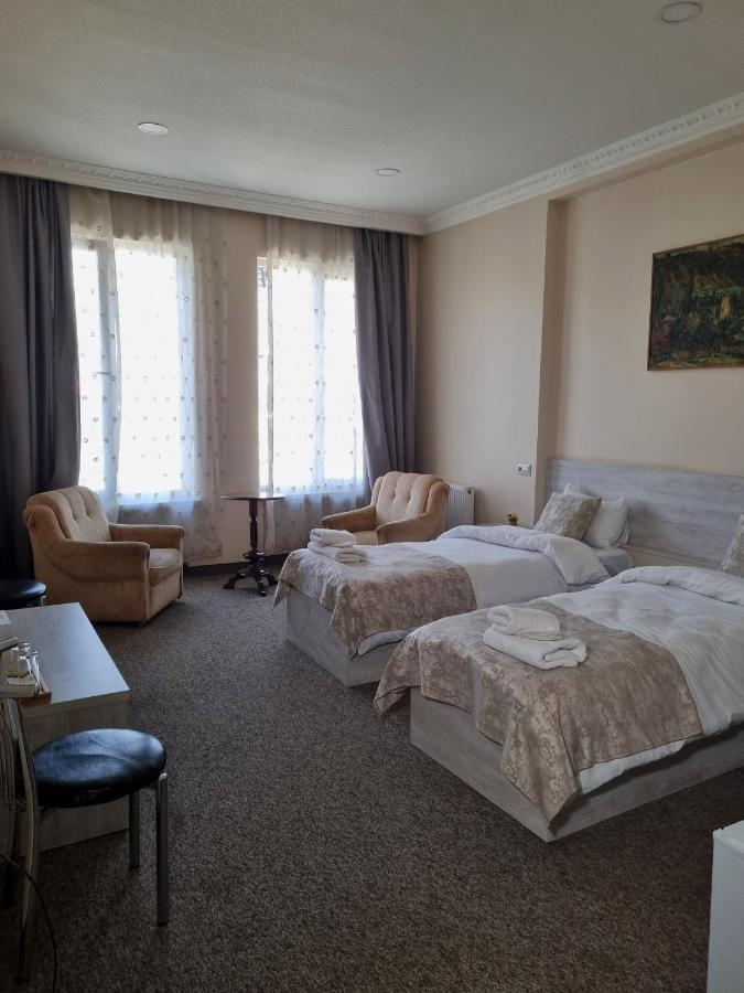 Rail Hotel Tbilisi Bagian luar foto